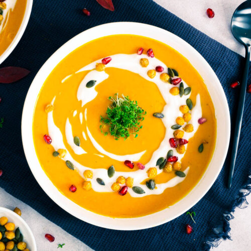 Kürbis Suppe mit Kokosnote - Perfekt für den Herbst